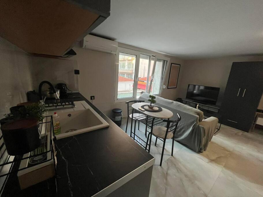Cozy Studio In Alexandroupolis ภายนอก รูปภาพ